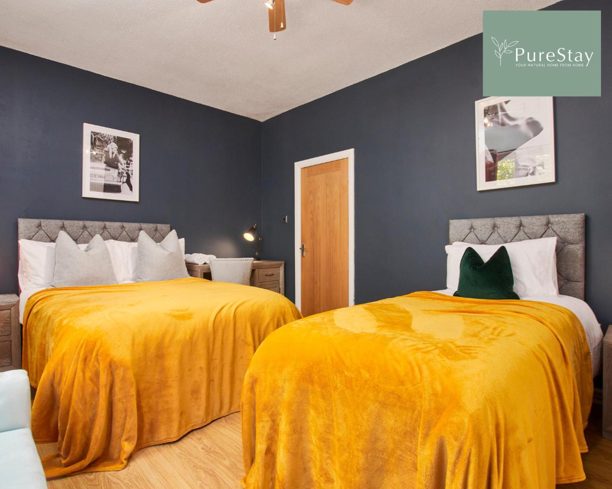 Big Contractor House With 6 Beds & Free Parking By Purestay - 7 Night Min! Casa de férias *