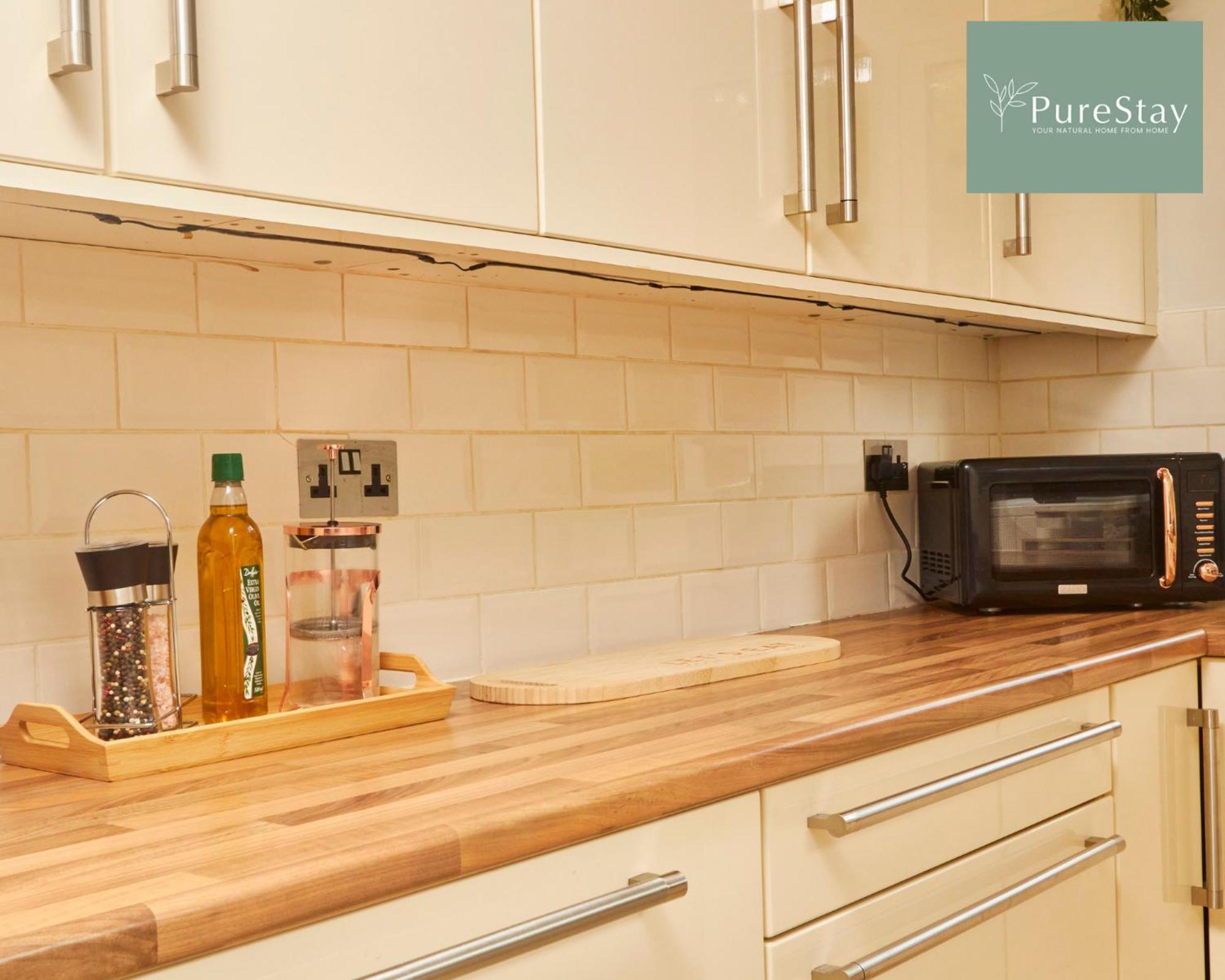 Big Contractor House With 6 Beds & Free Parking By Purestay - 7 Night Min! * Manchester