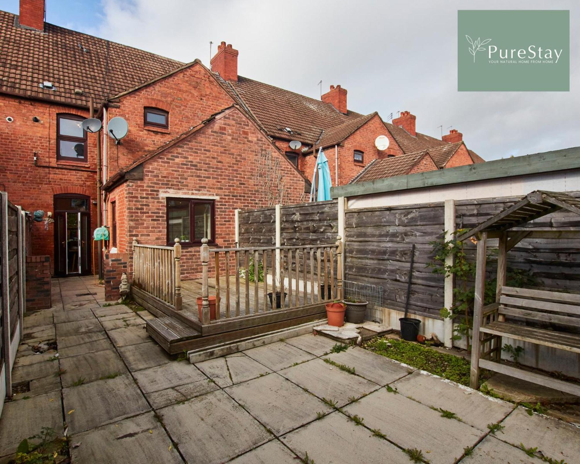 Casa de férias Big Contractor House With 6 Beds & Free Parking By Purestay - 7 Night Min! *